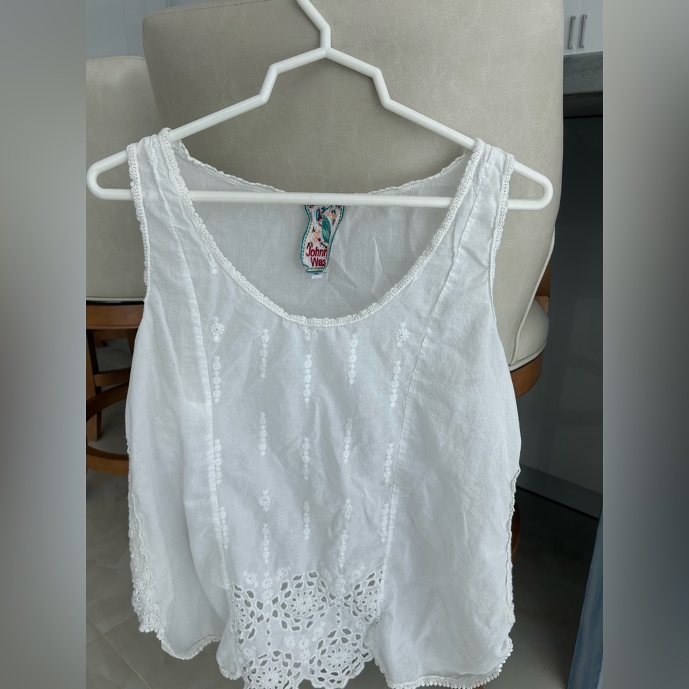 Johnny Was White Eyelet Sleeveless Blouse